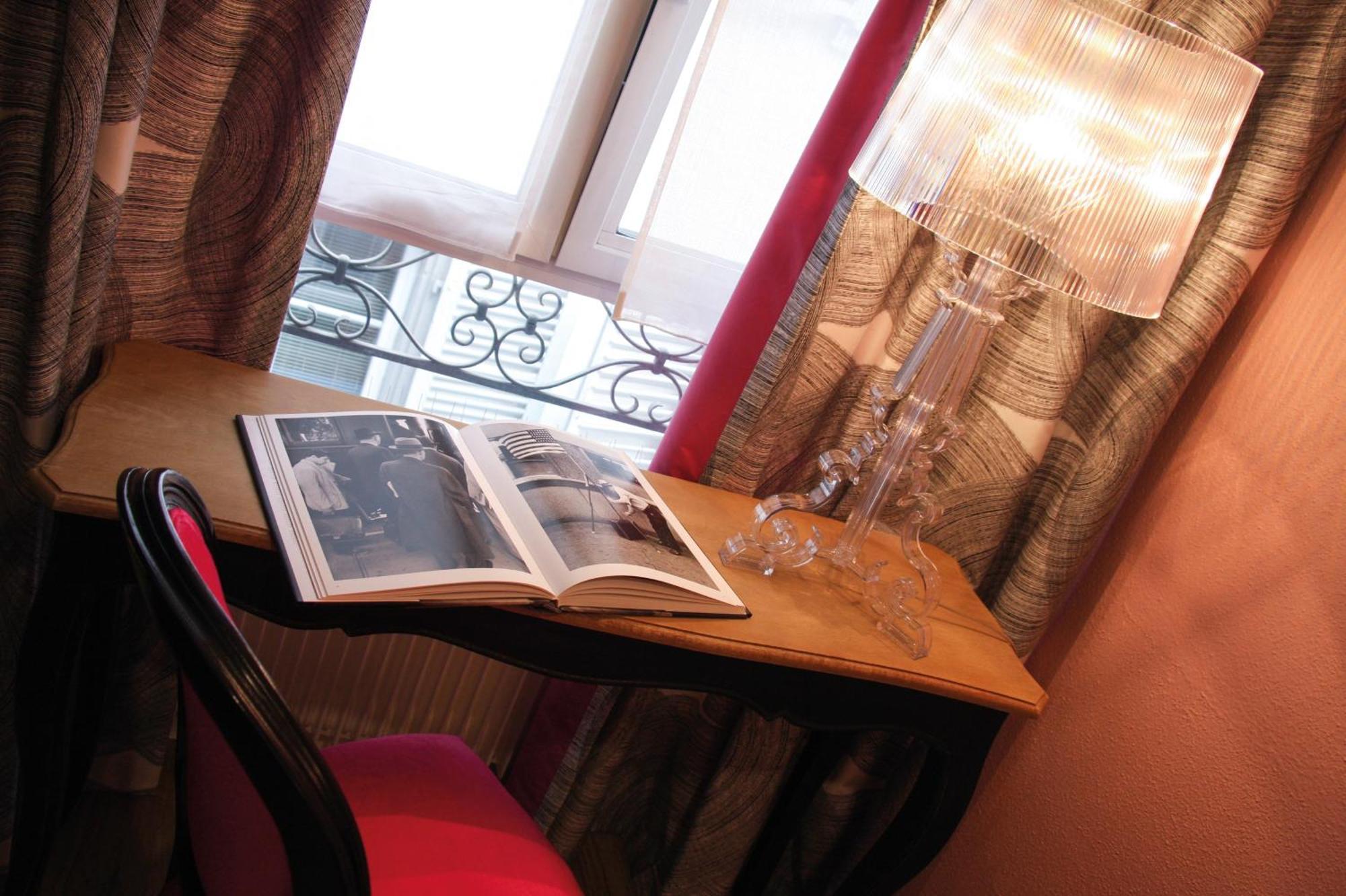 Hotel Roses Strasbourg Rum bild